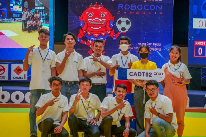 CADT TEAM TOOK THE GOLD MEDAL IN THE 9TH NATIONAL ROBOT COMPETITION 2022